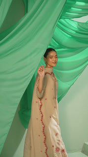Naqsh Embroidered Kurta Set