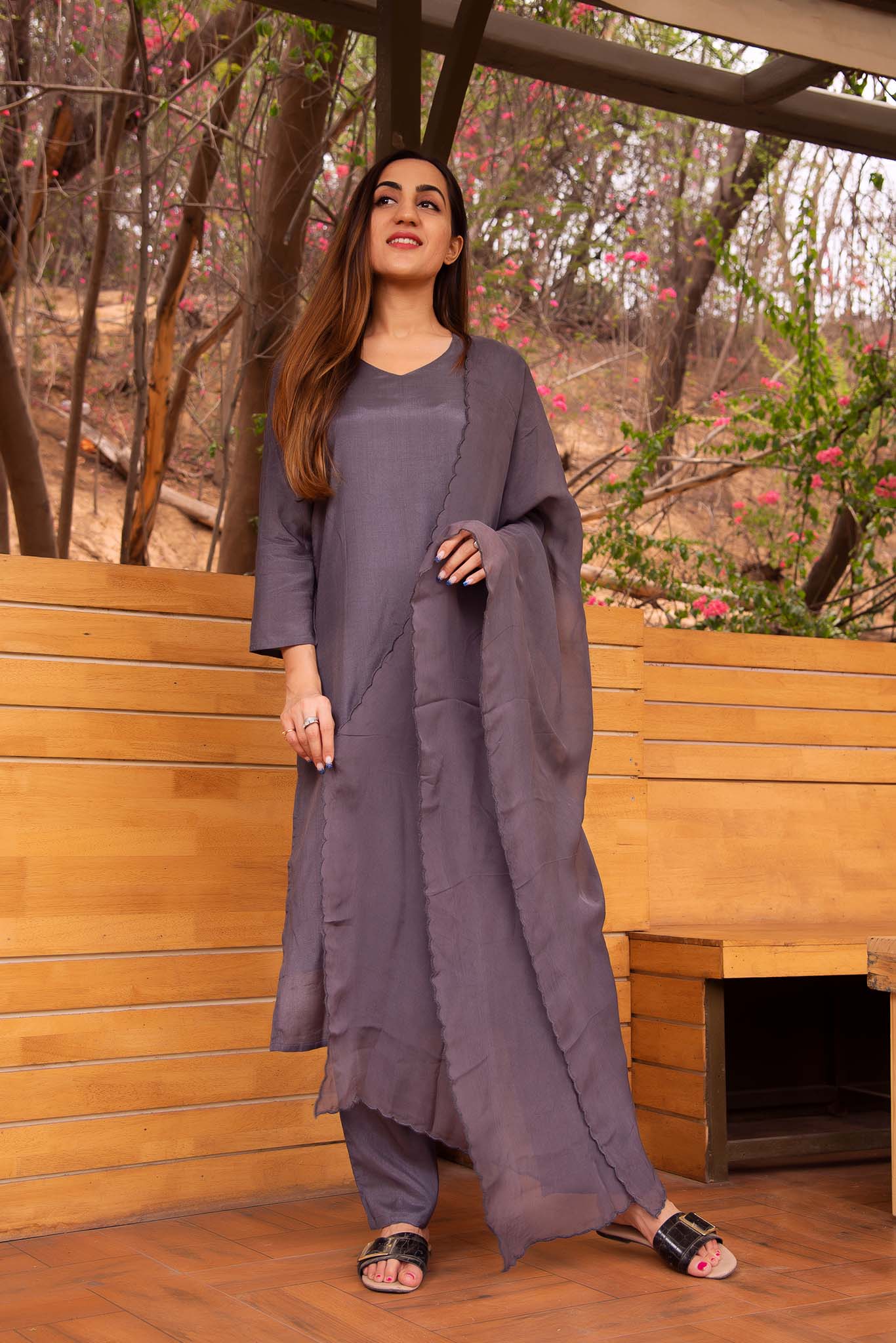 Naaz - Ayuda