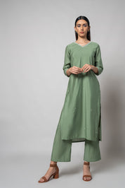Spanish Green Hand Embroidered-Silk Kurta Set - House of Ayuda